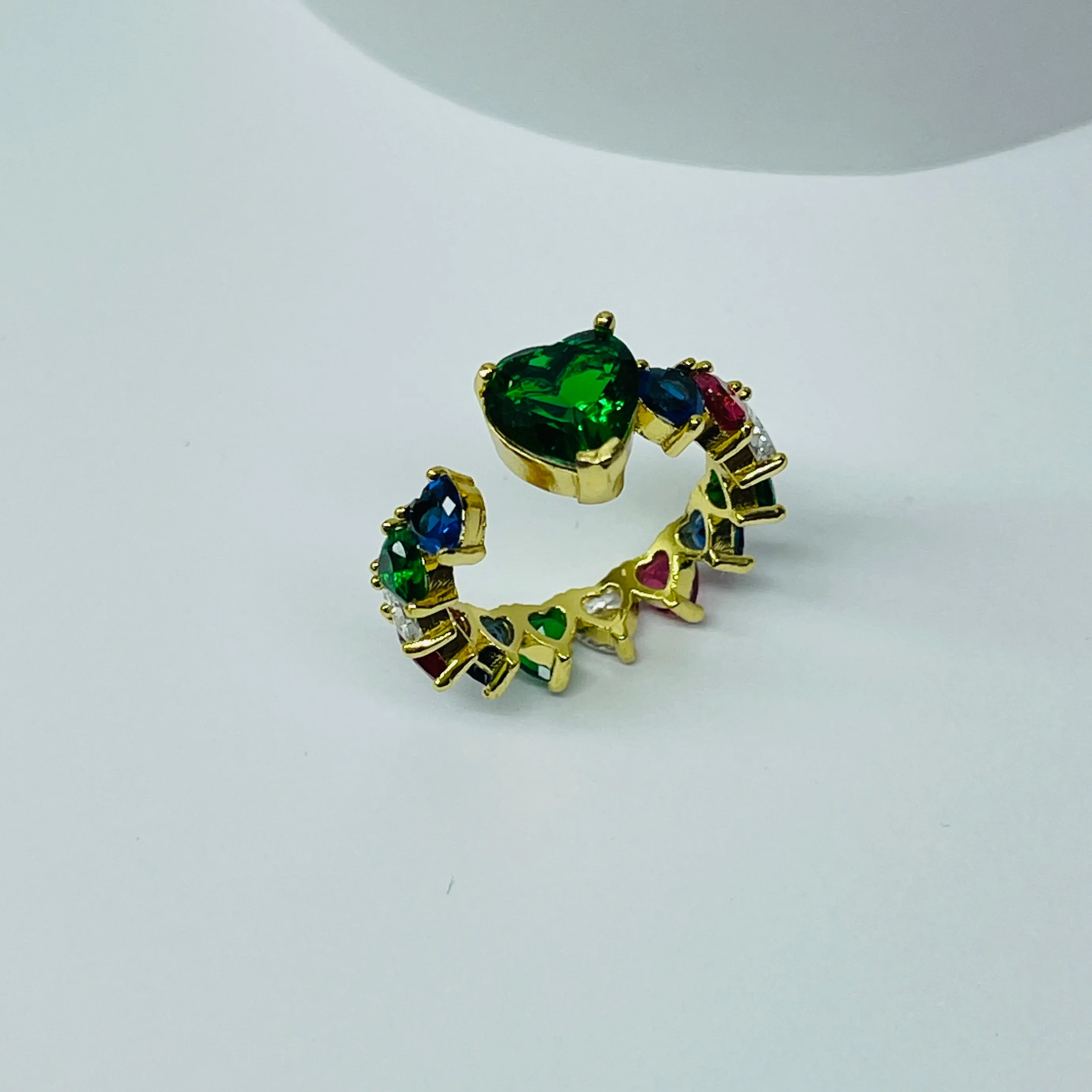 Anello con pietra verde