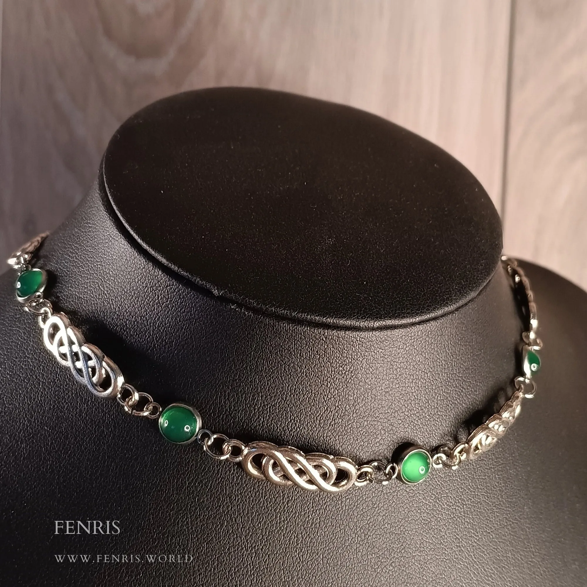 Celtic Choker Necklace Silver & Green Agate