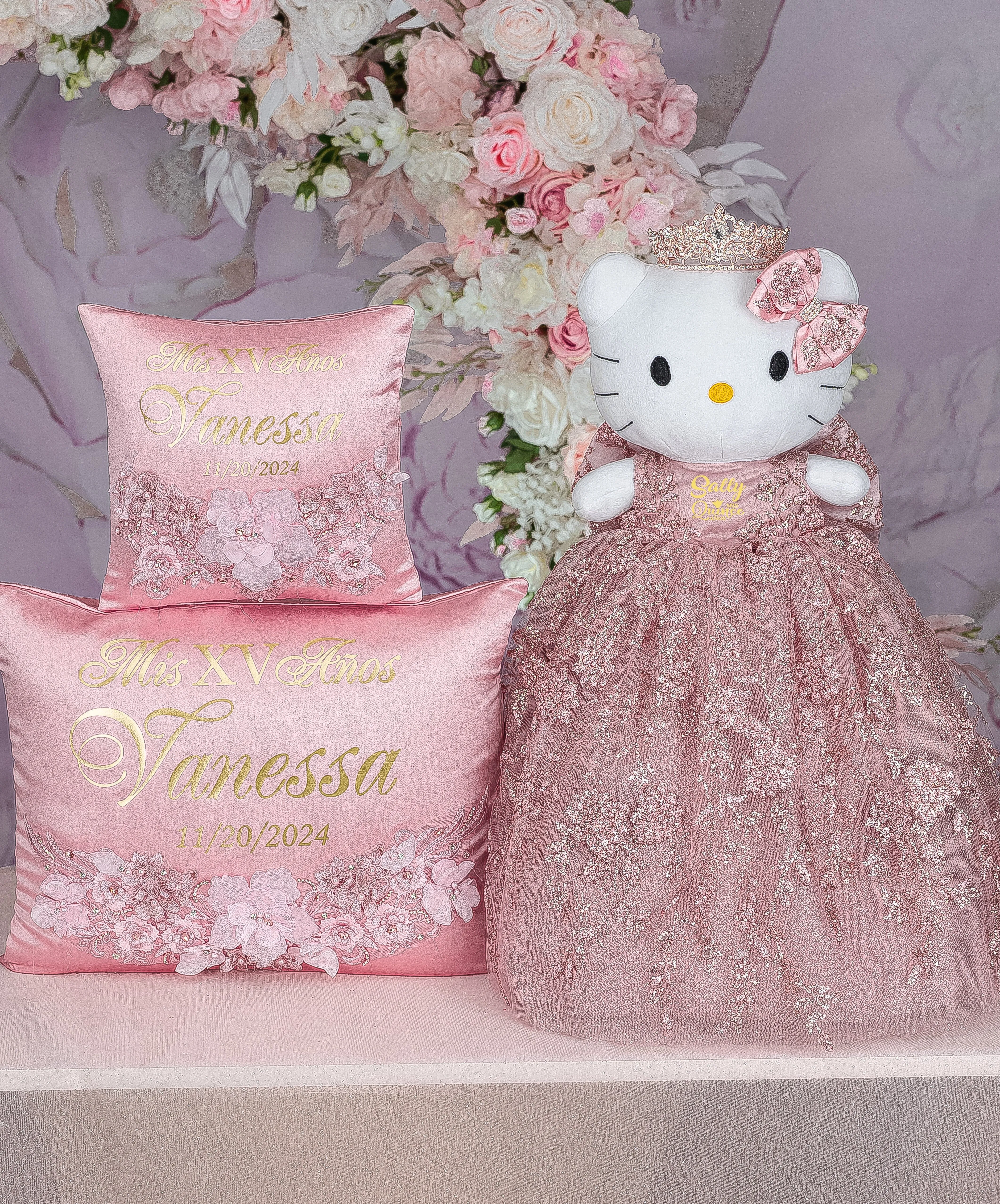 Oro rosa Quinceanera pillows set and Kitty